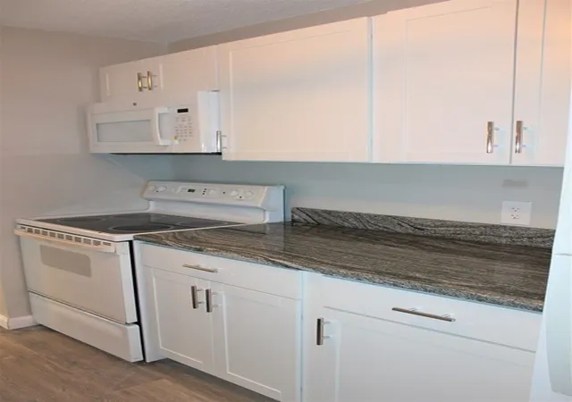 Homes for sale in Franklin, MA | 127 Kings St #304, Franklin, MA 02038 | MLS# 73533567
