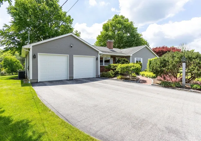 Homes for sale in Oxford, MA | 31 Fort Hill Road, Oxford, MA 01540 | MLS# 73535896