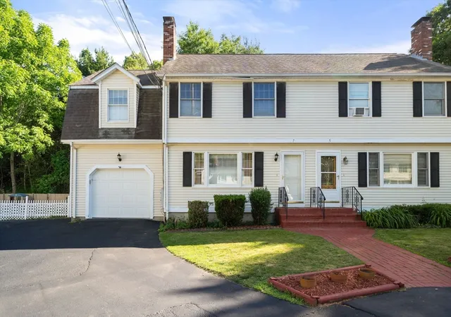 Homes for sale in Norwood, MA | 7 Ivy Cir #7, Norwood, MA 02062 | MLS# 73533917