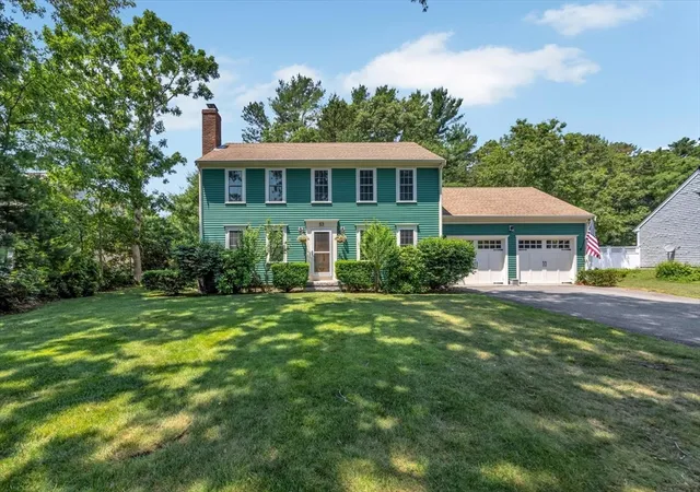 Photo 4 of Sale Pending at 53 Thornberry Cir, Mashpee, MA 02649 | MLS# 73549621 | Listing updated on 2026-07-29