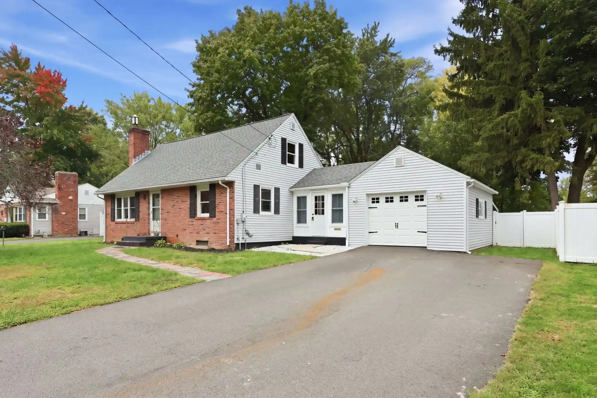 Single family home for sale at 48 E Allen Ridge Rd, Springfield, MA 01118 | MLS# 73593529