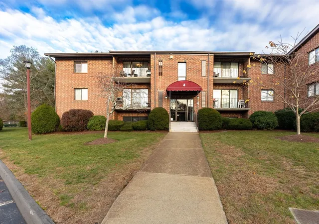 1st image of 221 Oak Street #4-31, Brockton, MA 02301 | MLS# 73528447