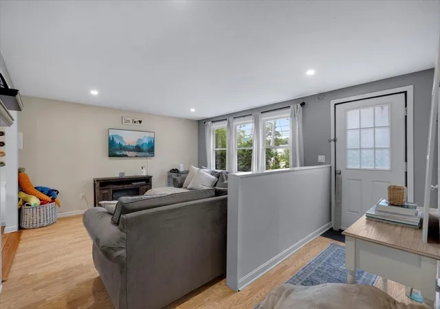 4th image of 579 E Falmouth, East Falmouth, MA 02536 | MLS# 73551268