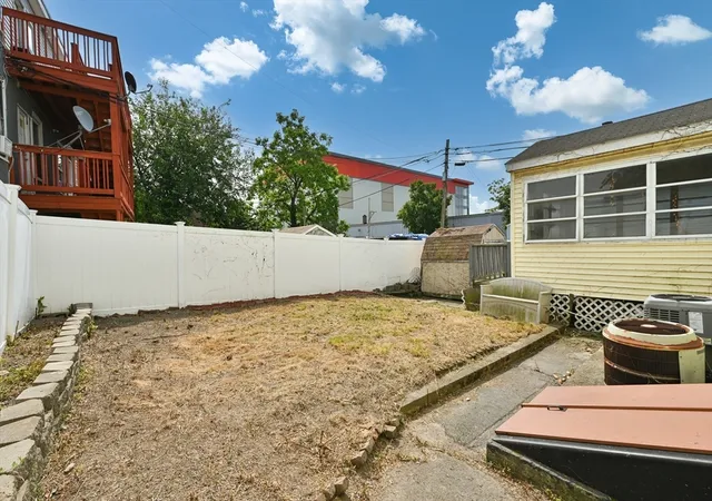 35th image of 4 Winter Street, Everett, MA 02149 | MLS# 73550709