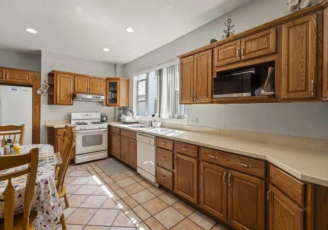 Photo 4 of Sale Pending at 87 Hamilton St, Dorchester, MA 02125 | MLS# 73545356 | Listing updated on 2026-09-16