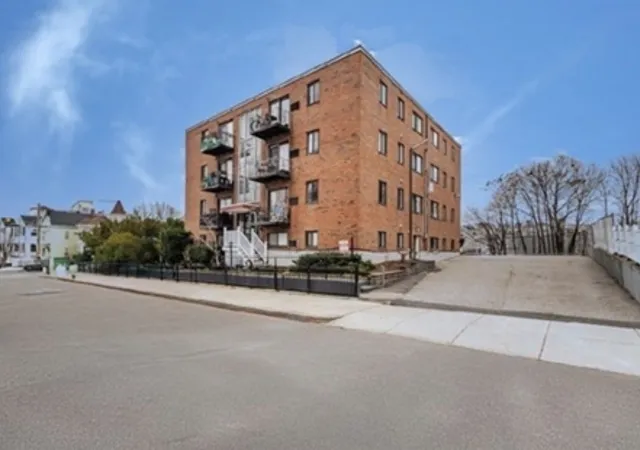 Homes for sale in Chelsea, MA | 39 Crescent Ave #9, Chelsea, MA 02150 | MLS# 73503090