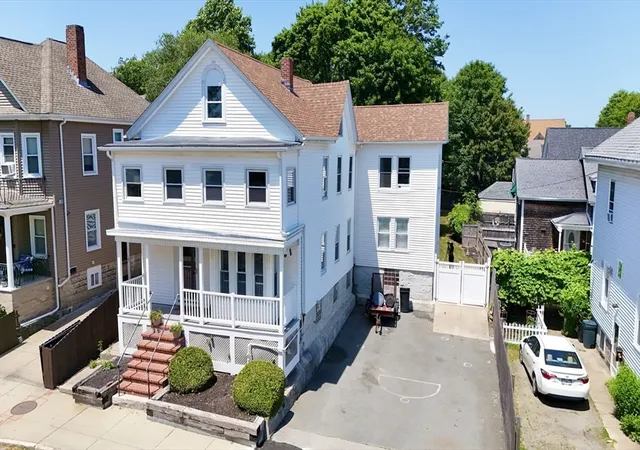 2nd image of 321 Arnold St, New Bedford, MA 02740 | MLS# 73549050