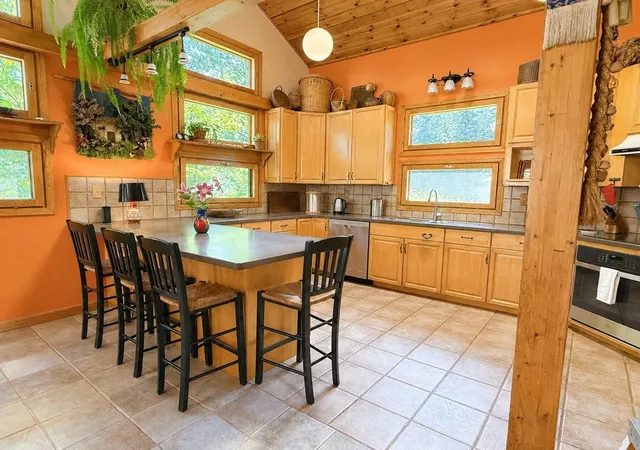 Photo 3 of Single family home for sale at 19 Llewellyn Way, Edgartown, MA 02539 | MLS# 73554803 | Listing updated on 2026-09-11
