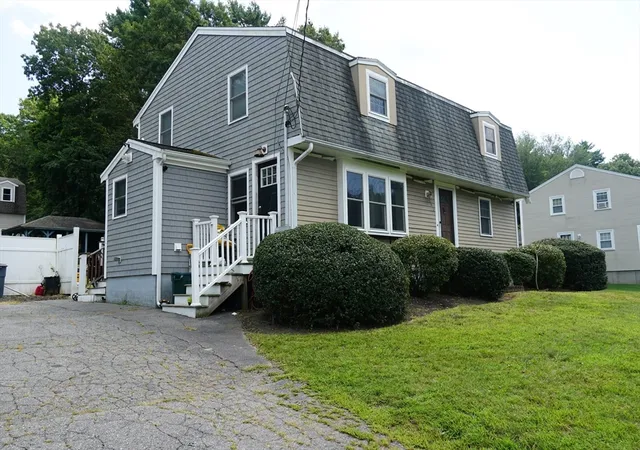 2nd image of 492 Kingman Street, East Taunton, MA 02718 | MLS# 73566311