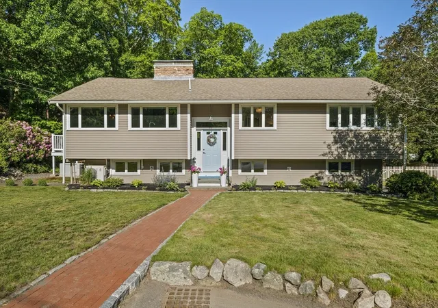 Homes for sale in Cohasset, MA | 33 Cedar Acres Ln, Cohasset, MA 02025 | MLS# 73530217