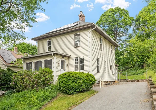 Homes for sale in Worcester, MA | 11 Wakefield St, Worcester, MA 01605 | MLS# 73530811