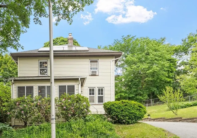 Homes for sale in Worcester, MA | 11 Wakefield St, Worcester, MA 01605 | MLS# 73530811