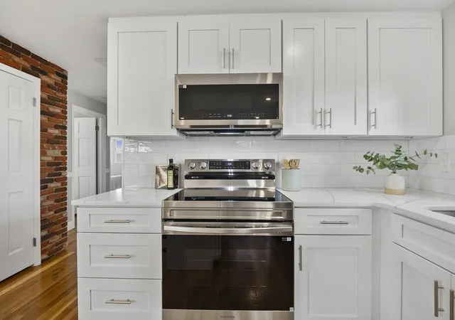 5th image of 27 Hodgkins Rd, Rockport, MA 01966 | MLS# 73562472