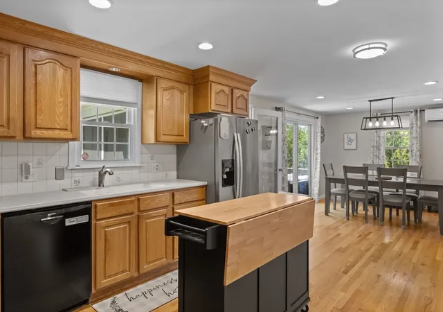 Photo 4 of Single family home for sale at 40 Stowe Rd, Grafton, MA 01519 | MLS# 73561716 | Listing updated on 2026-08-15