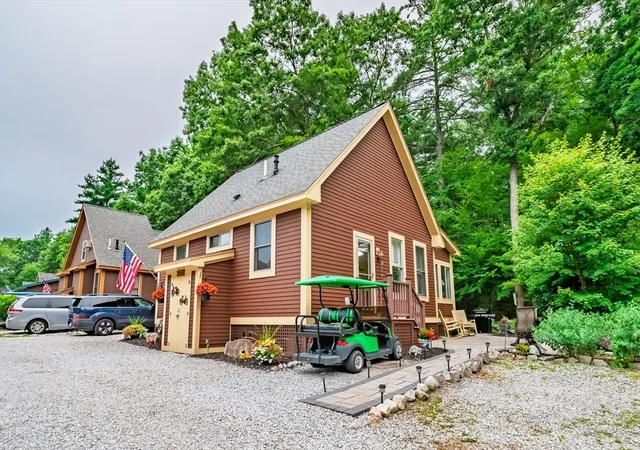 3rd image of 38 Whispering Pines Rd #38, Westford, MA 01886 | MLS# 73550836