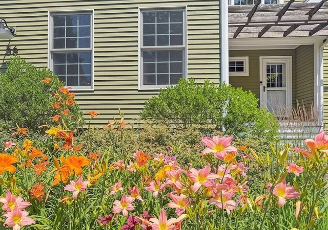 3rd image of 56 Jewett St, Georgetown, MA 01833 | MLS# 73546857