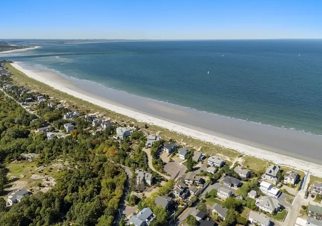 Photo 4 of Sale Pending at 7 Sea Fox Ln, Gloucester, MA 01930 | MLS# 73557136 | Listing updated on 2026-08-14