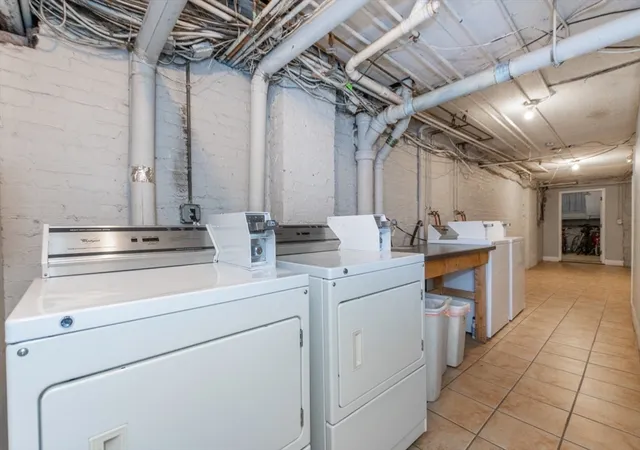 2nd image of 373-375 Broadway, Cambridge, MA 02139