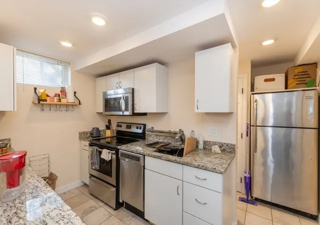 4th image of 373-375 Broadway, Cambridge, MA 02139