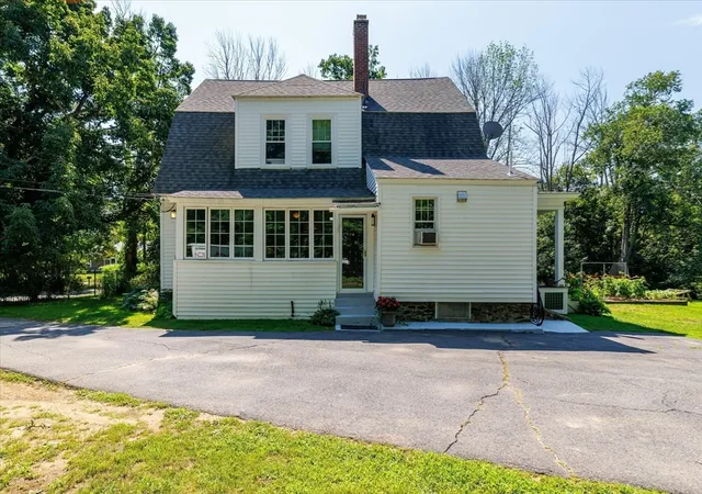 Photo 3 of Sale Pending at 260 Worcester Rd, Princeton, MA 01541 | MLS# 73562434 | Listing updated on 2026-09-24