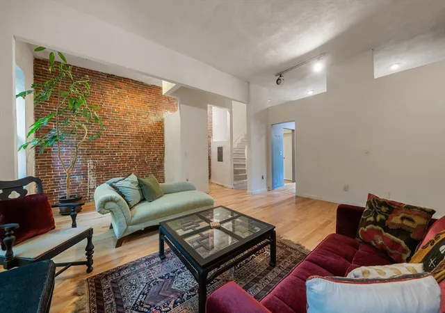 Homes for sale in Boston, MA | 50 E Springfield St #2, Boston, MA 02118 | MLS# 73528065