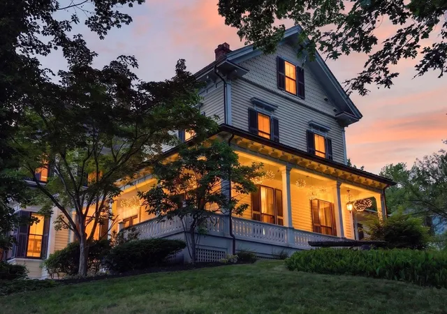 1st image of 55 Academy St, Arlington, MA 02476 | MLS# 73553211