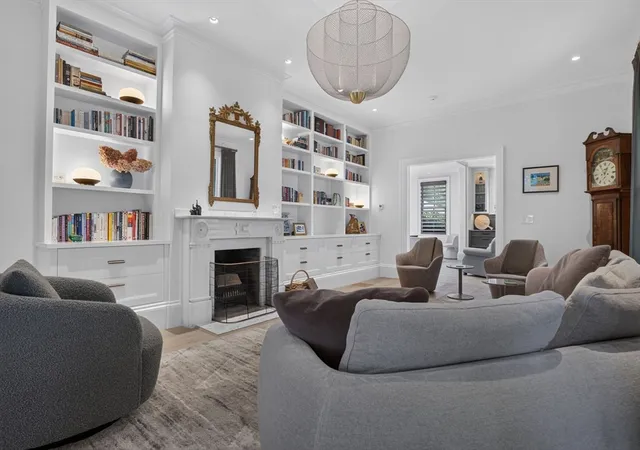 3rd image of 55 Academy St, Arlington, MA 02476 | MLS# 73553211