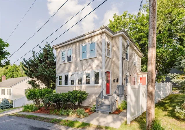 2nd image of 75 Hammond St, Bridgewater, MA 02324 | MLS# 73548308