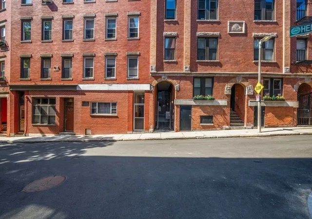 20th image of 38a Charter Street #7, Boston, MA 02113 | MLS# 73532651