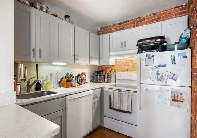 2nd image of 38a Charter Street #7, Boston, MA 02113 | MLS# 73532651