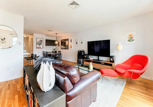 Homes for sale in Medford, MA | 616 Boston Ave #1F, Medford, MA 02155 | MLS# 73540010