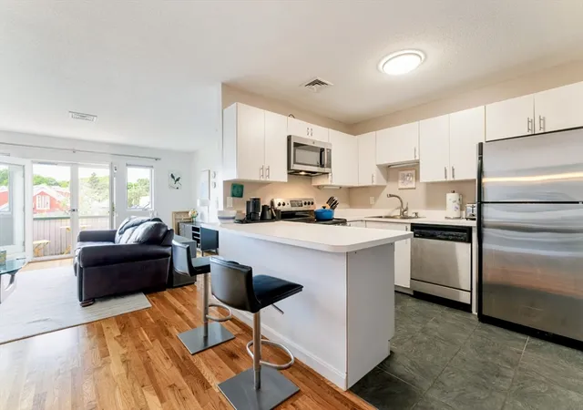 Homes for sale in Medford, MA | 616 Boston Ave #1F, Medford, MA 02155 | MLS# 73540010