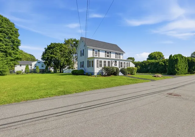 Photo 3 of Sale Pending at 26 Quimby Ave, Woburn, MA 01801 | MLS# 73559743 | Listing updated on 2026-09-17