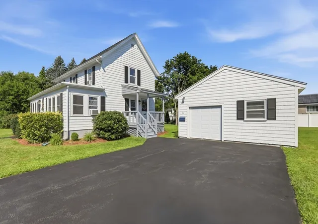 Photo 3 of Sale Pending at 26 Quimby Ave, Woburn, MA 01801 | MLS# 73559743 | Listing updated on 2026-09-17