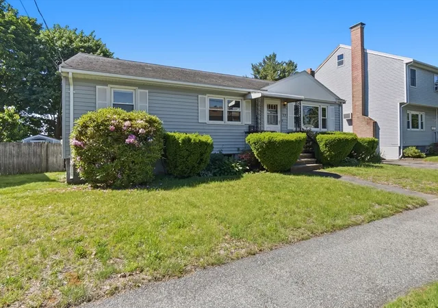 Homes for sale in Peabody, MA | 15 Carol Ann Rd, Peabody, MA 01960 | MLS# 73533891
