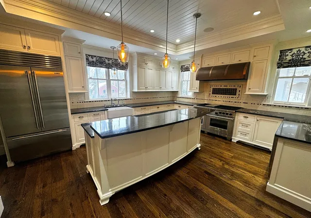 Photo 2 of Single family home for sale at 154 Main St, Andover, MA 01810 | MLS# 73484030 | Listing updated on 2026-09-28