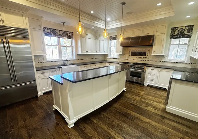 Photo 4 of Single family home for sale at 154 Main St, Andover, MA 01810 | MLS# 73484030 | Listing updated on 2026-09-28
