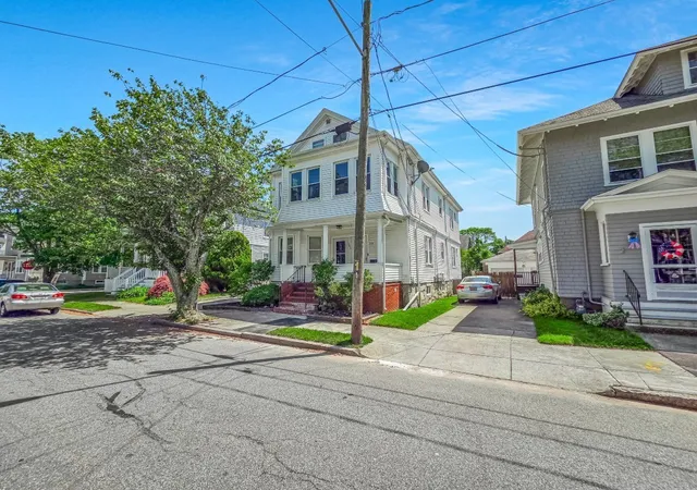 33rd image of 382 384 West Clinton St, New Bedford, MA 02740 | MLS# 73527817