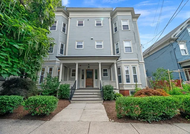 2nd image of 21 School St #1L, Somerville, MA 02143 | MLS# 73562948