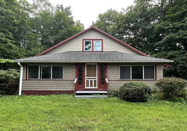 1st image of 410 Silver St, Greenfield, MA 01301 | MLS# 73567867