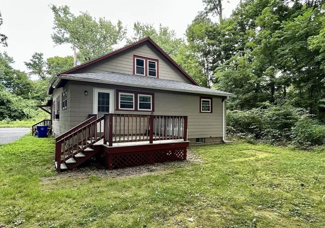 4th image of 410 Silver St, Greenfield, MA 01301 | MLS# 73567867