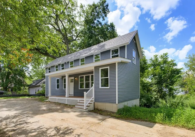 1st image of 5 Friedel St, Auburn, MA 01501 | MLS# 73565937