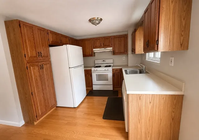 2nd image of 161 Winter St #22, Hanson, MA 02341 | MLS# 73556830