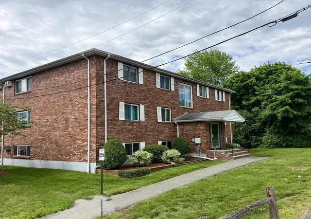 2nd image of 62 Purchase St, Danvers, MA 01923