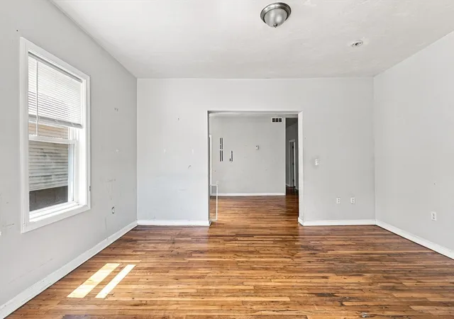 Listing Photo 4 - Condo for sale in building located at 107-109 Ashley Blvd, New Bedford, MA 02746