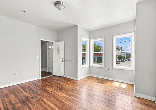 Listing Photo 5 - Condo for sale in building located at 107-109 Ashley Blvd, New Bedford, MA 02746