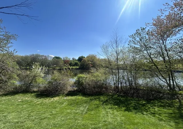 Homes for sale in Grafton, MA | 14 Hovey Pond Dr #14, Grafton, MA 01536 | MLS# 73515283