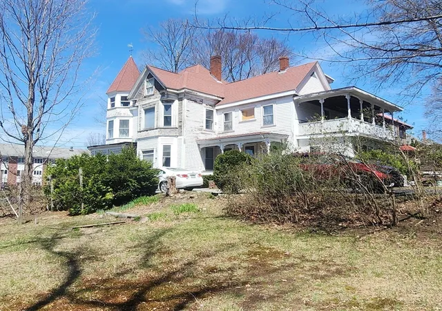 2nd image of 19 Buttonwoods Ave, Haverhill, MA 01830 | MLS# 73543666