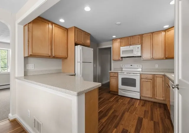 5th image of 4 Abbott Rd, Waltham, MA 02452 | MLS# 73556254