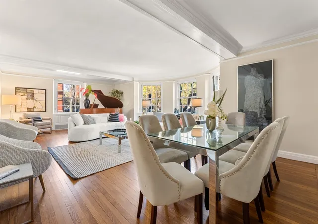 5th image of 192 Commonwealth Ave, Boston, MA 02116